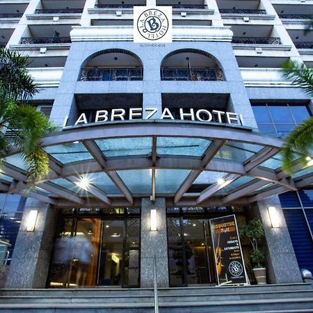 La Breza Hotel Кесон-Сити Экстерьер фото